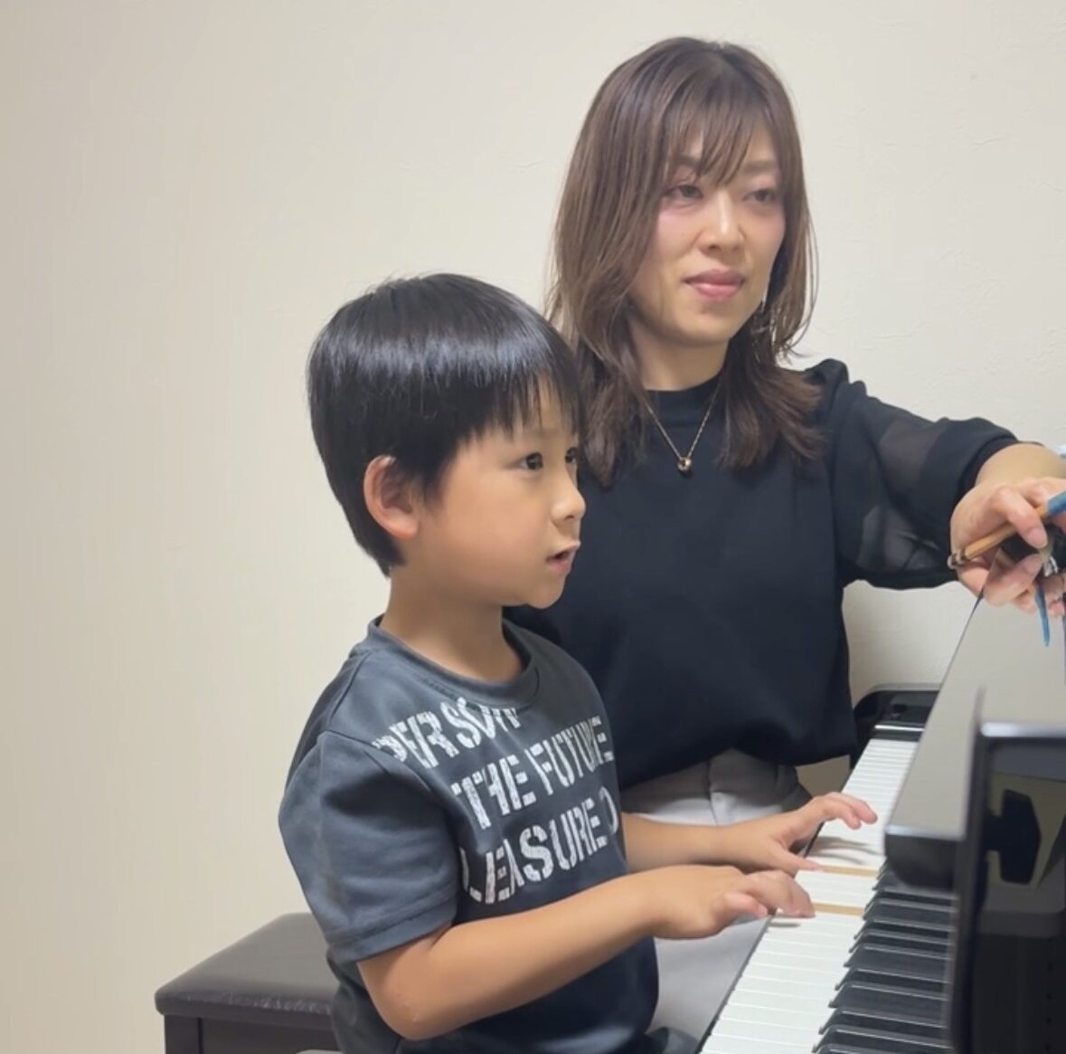 宇都宮市・針ヶ谷・雀宮で幼児ピアノをお考えの方へ｜落ち着きがない子の始め方